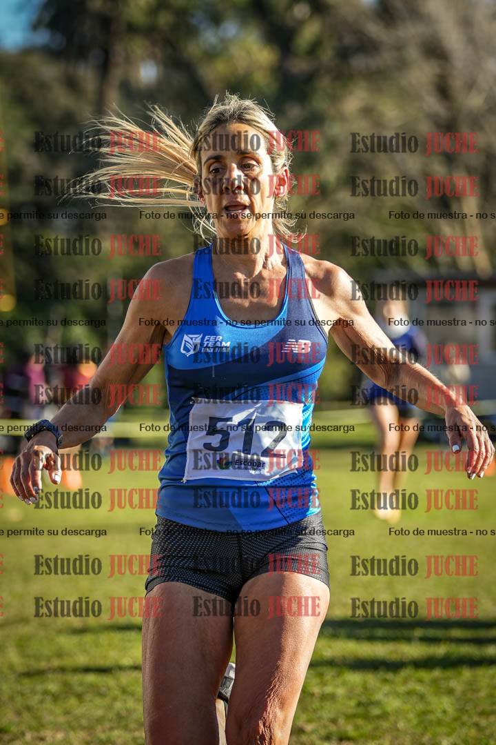 Fotos de la llegada del cross de 4000 m - mujeres