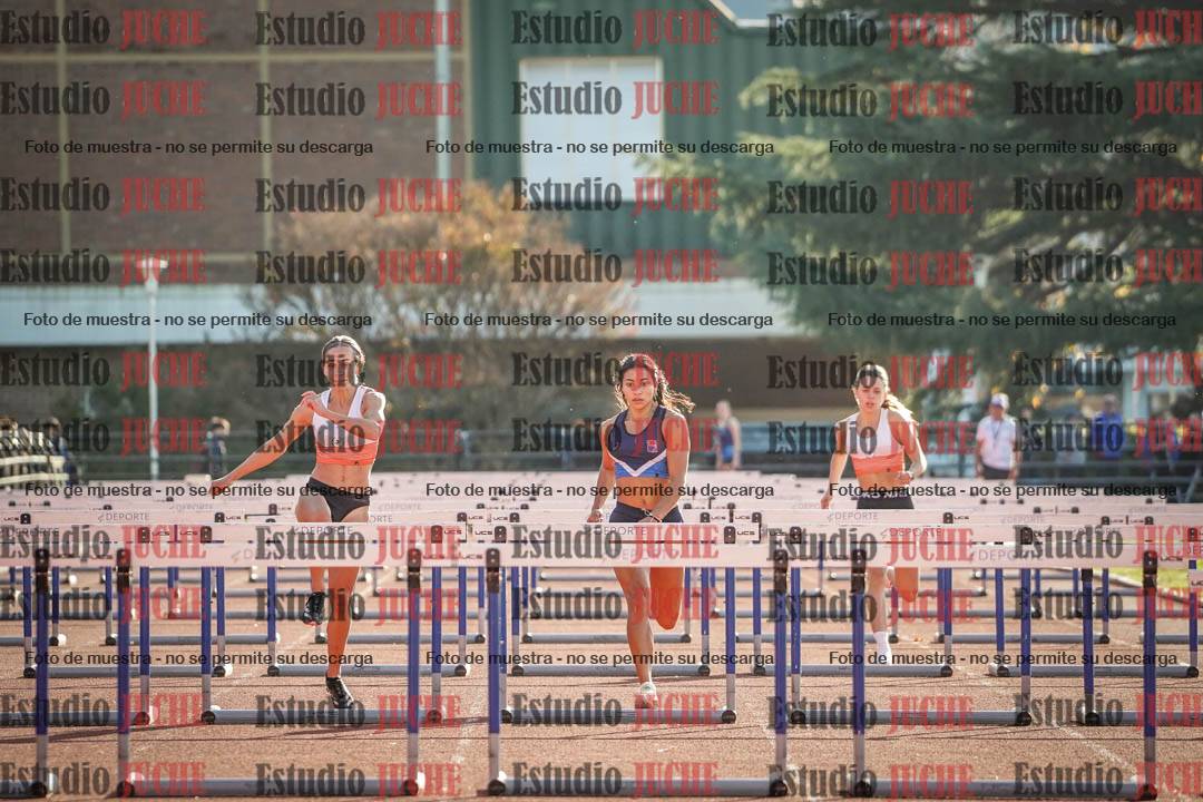Fotos de los 100 m con vallas de mujeres