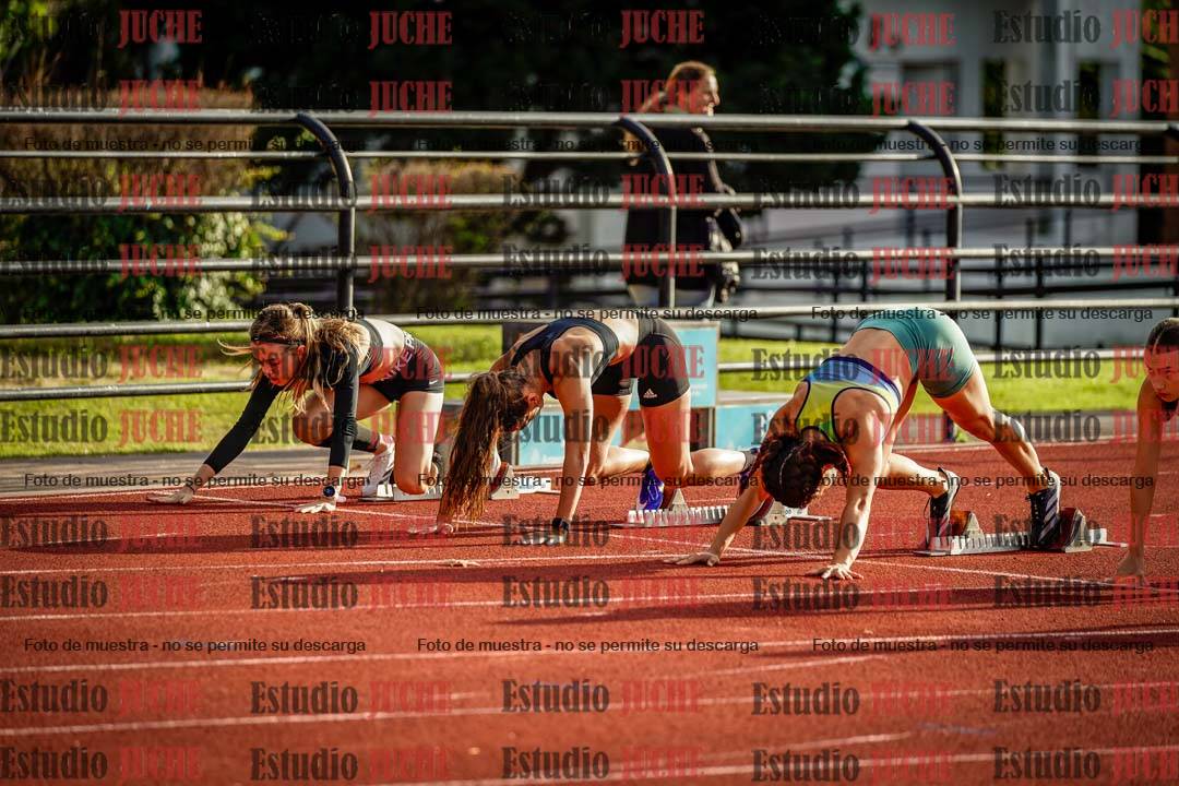 Fotos de los 100 m con vallas de mujeres