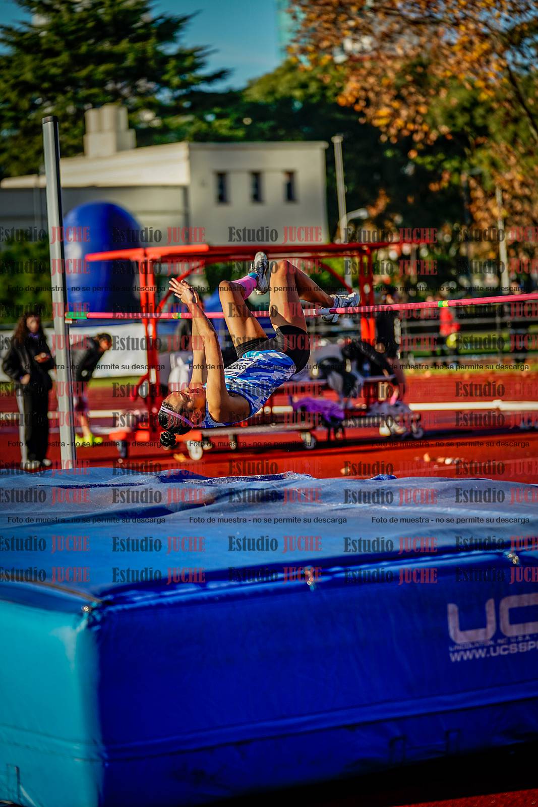 Fotos del salto en alto de mujeres