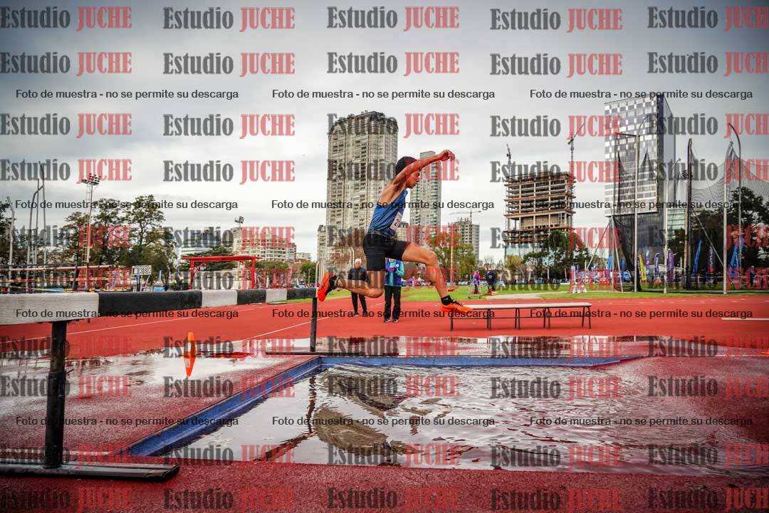 Fotos de los 2000 m con obstáculos de varones