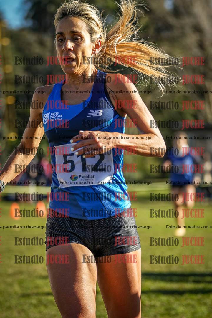 Fotos de la llegada del cross de 4000 m - mujeres