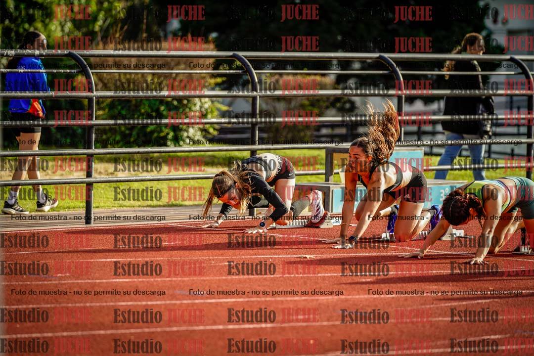 Fotos de los 100 m con vallas de mujeres