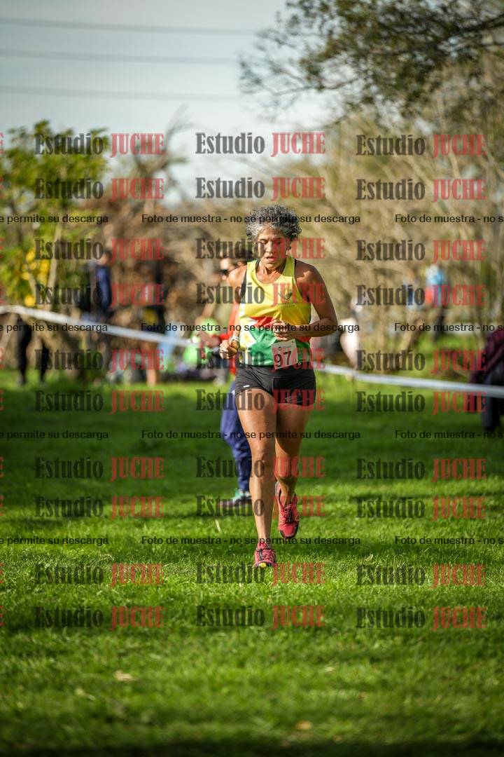 Fotos de la llegada del cross de 4000 m - mujeres