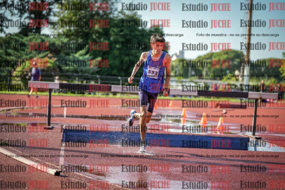 Fotos de los 3000 m con obstáculos de varones