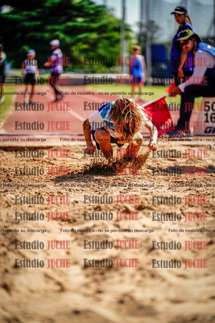 Fotos del salto en largo de varones
