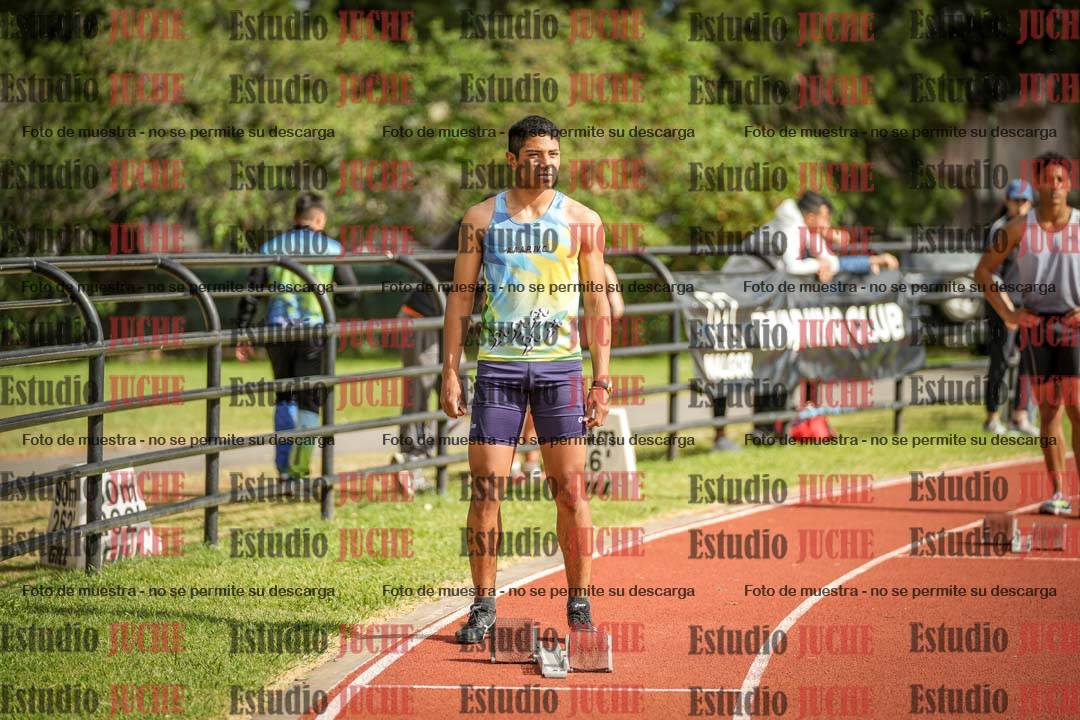 Fotos de los 400 m con vallas de varones