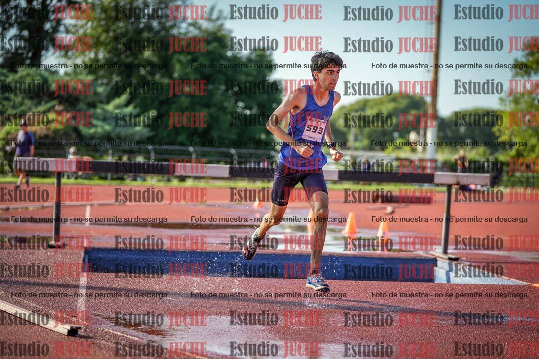 Fotos de los 3000 m con obstáculos de varones