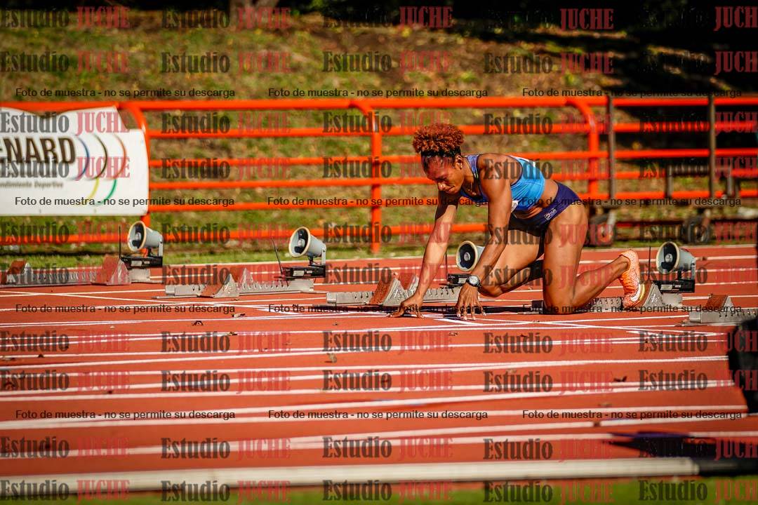 Fotos de los 100 m con vallas de mujeres - hepta 1