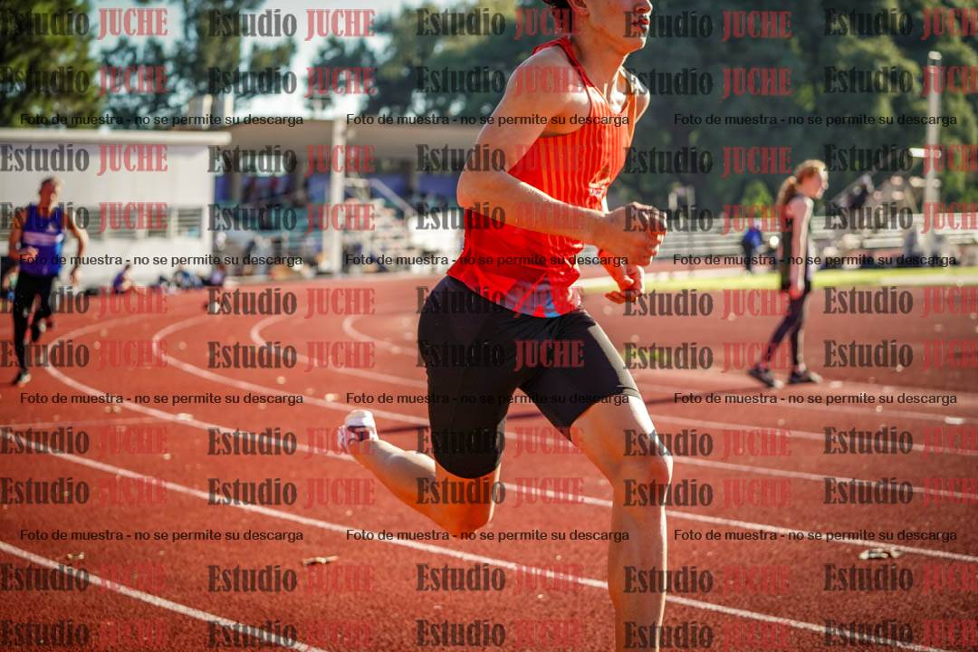 Fotos de los 400 m con vallas de varones
