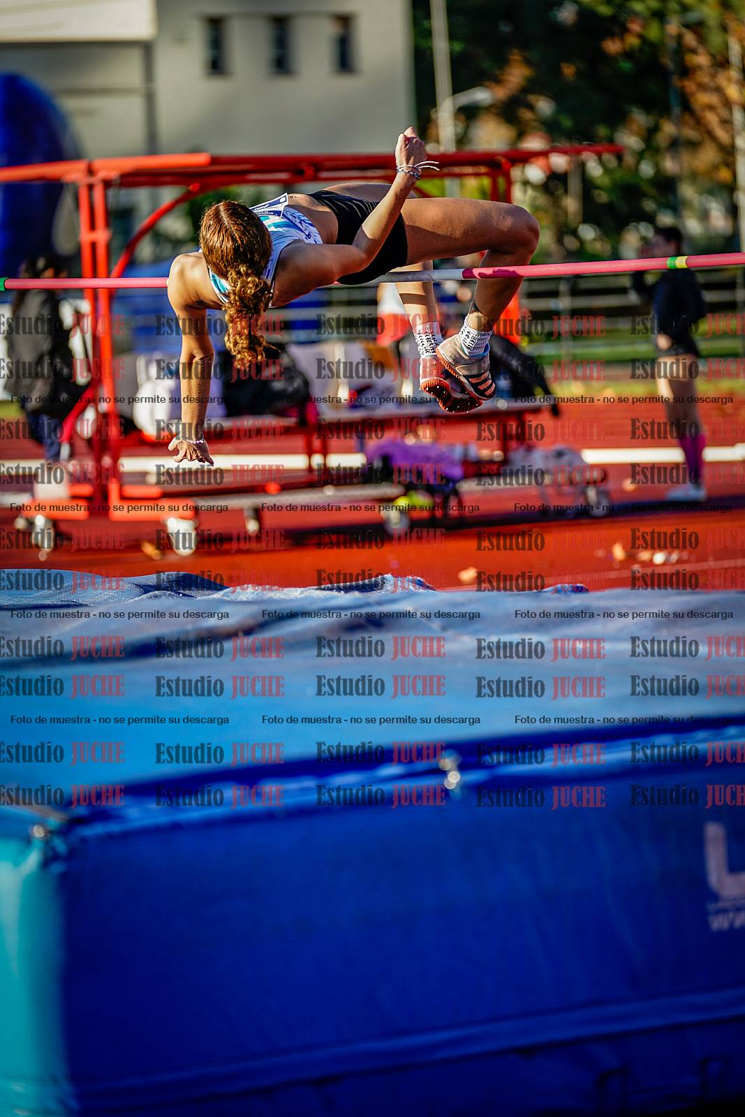 Fotos del salto en alto de mujeres