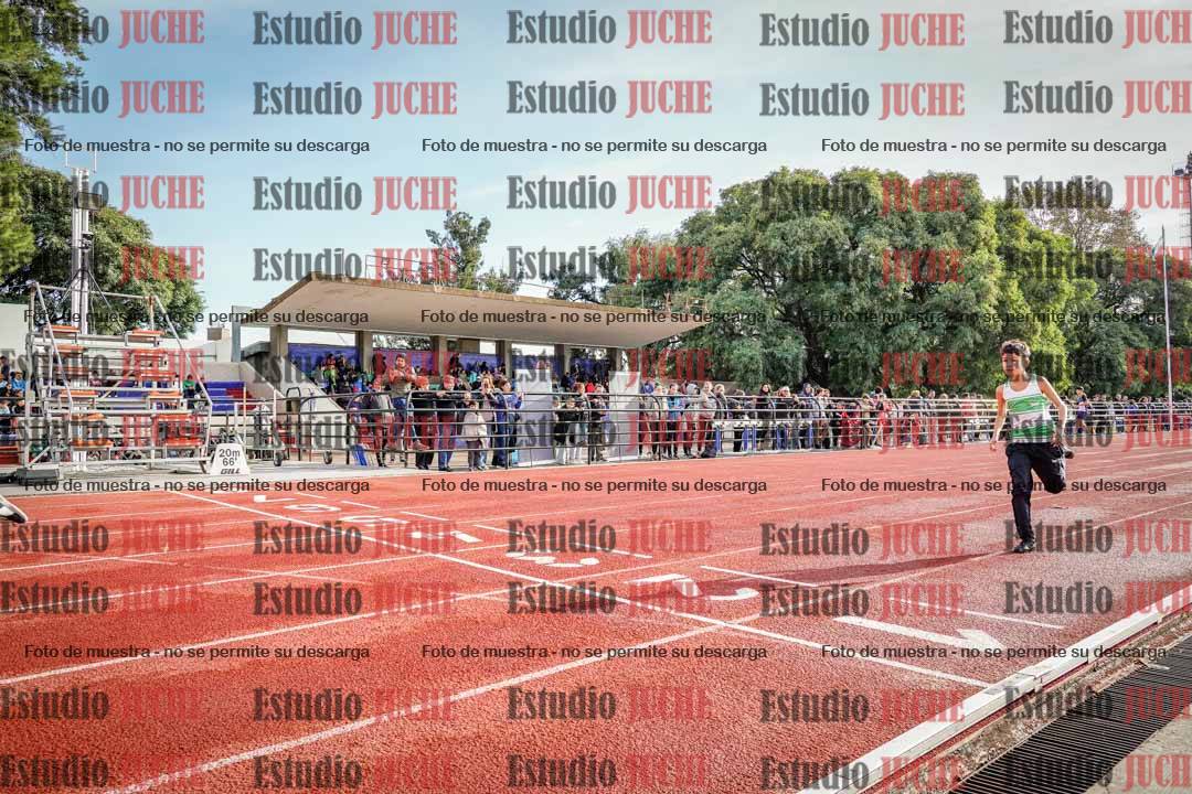 Fotos de los 80 m llanos de varones