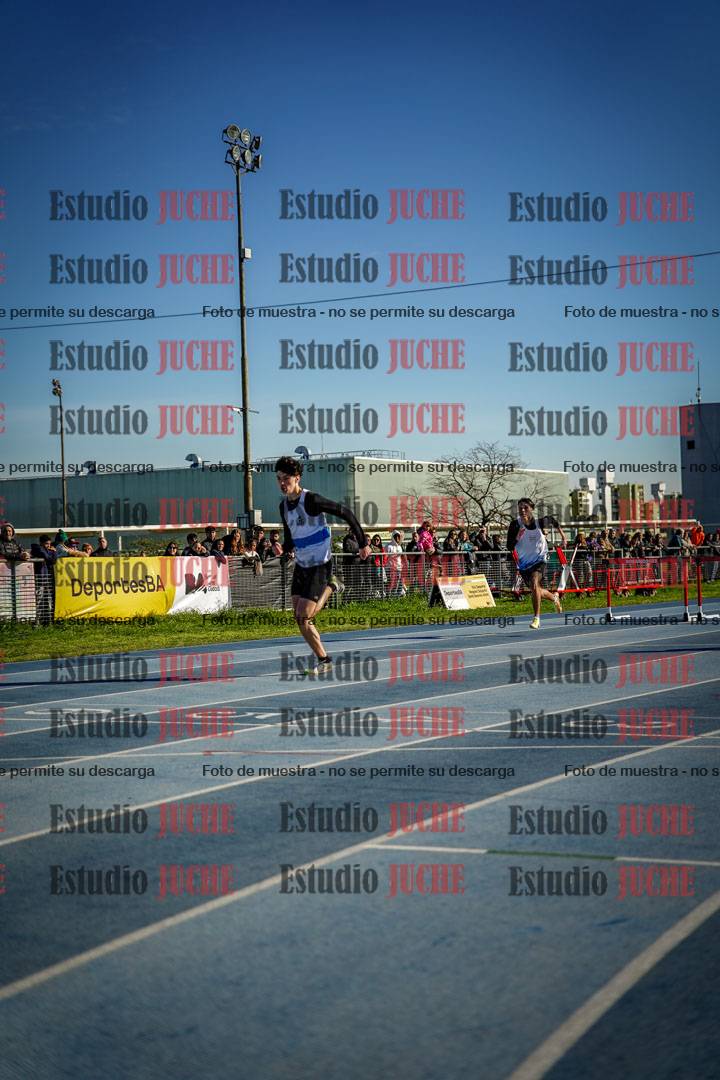 Fotos de los 110 m con vallas de varones - U17 (incluye heptatlón)