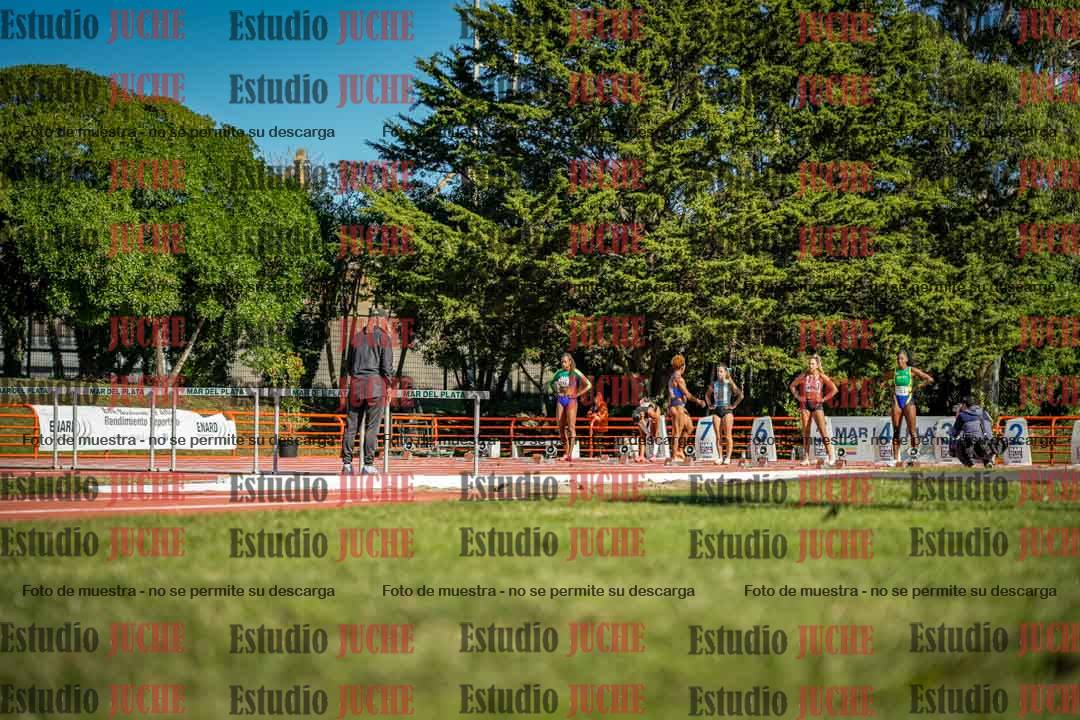 Fotos de los 100 m con vallas de mujeres - hepta 1