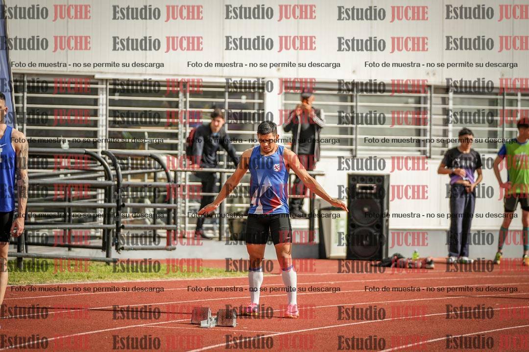 Fotos de los 400 m con vallas de varones