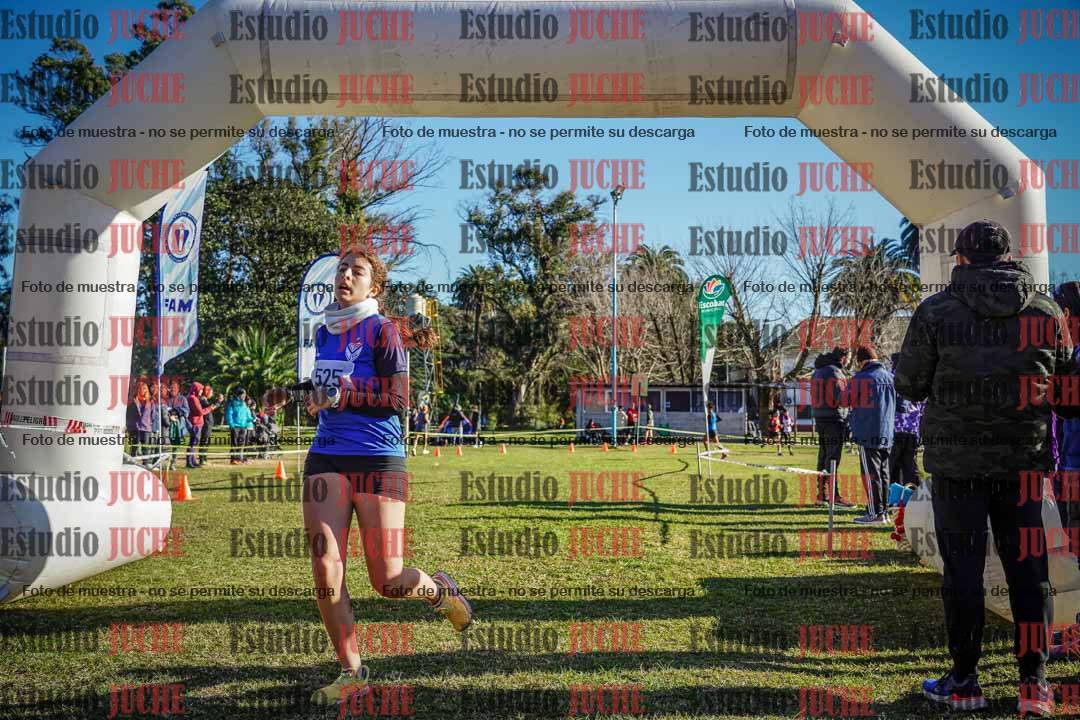 Fotos de la llegada del cross de 4000 m - mujeres