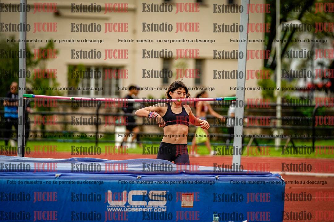 Fotos del salto en alto de mujeres