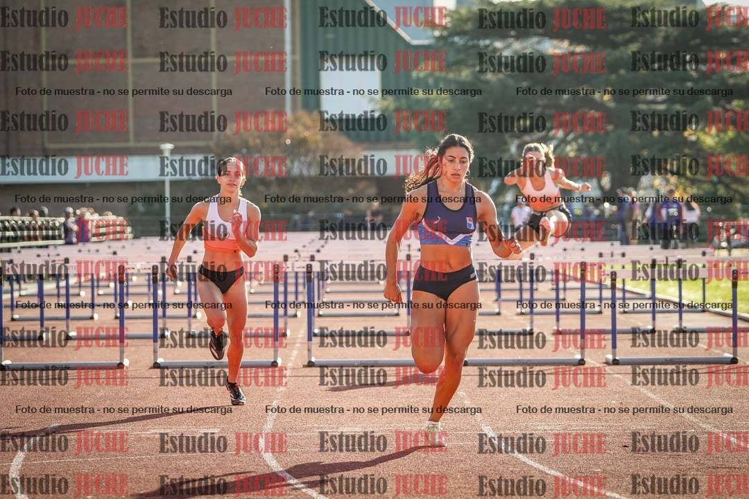 Fotos de los 100 m con vallas de mujeres