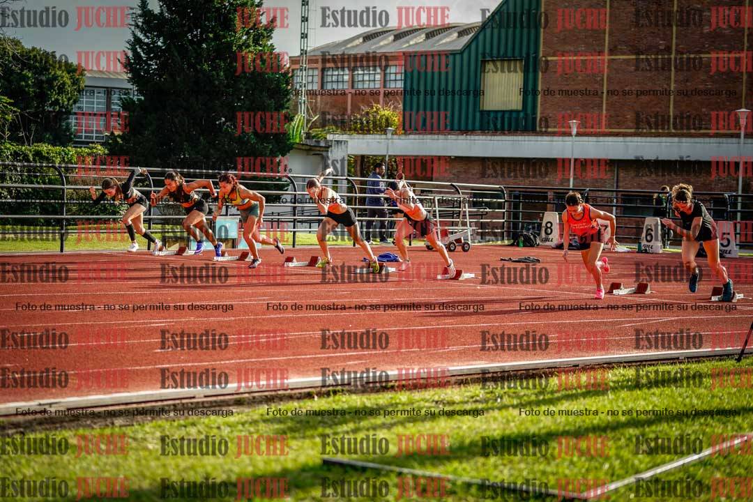 Fotos de los 100 m con vallas de mujeres
