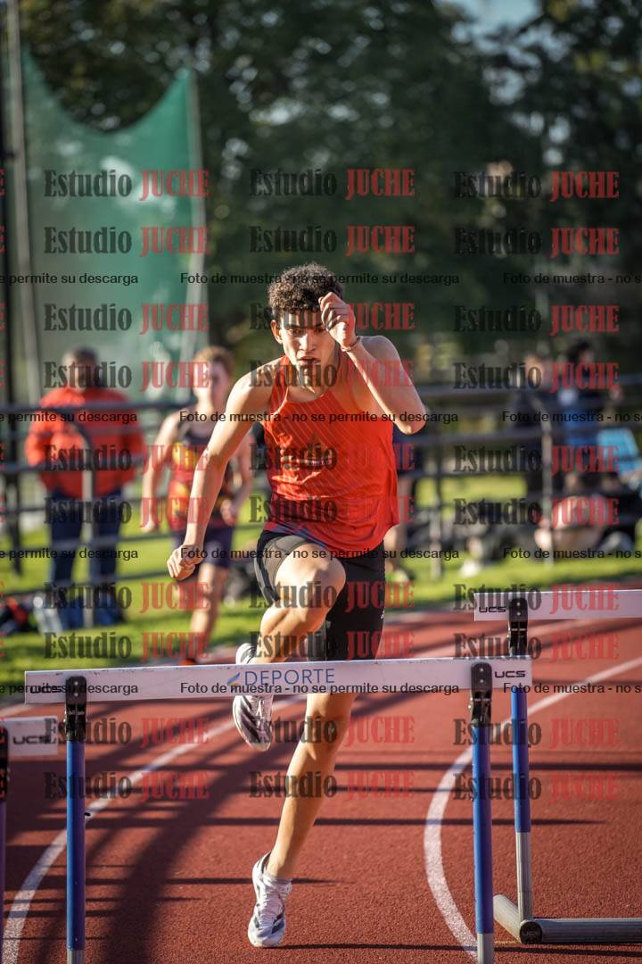 Fotos de los 400 m con vallas de varones