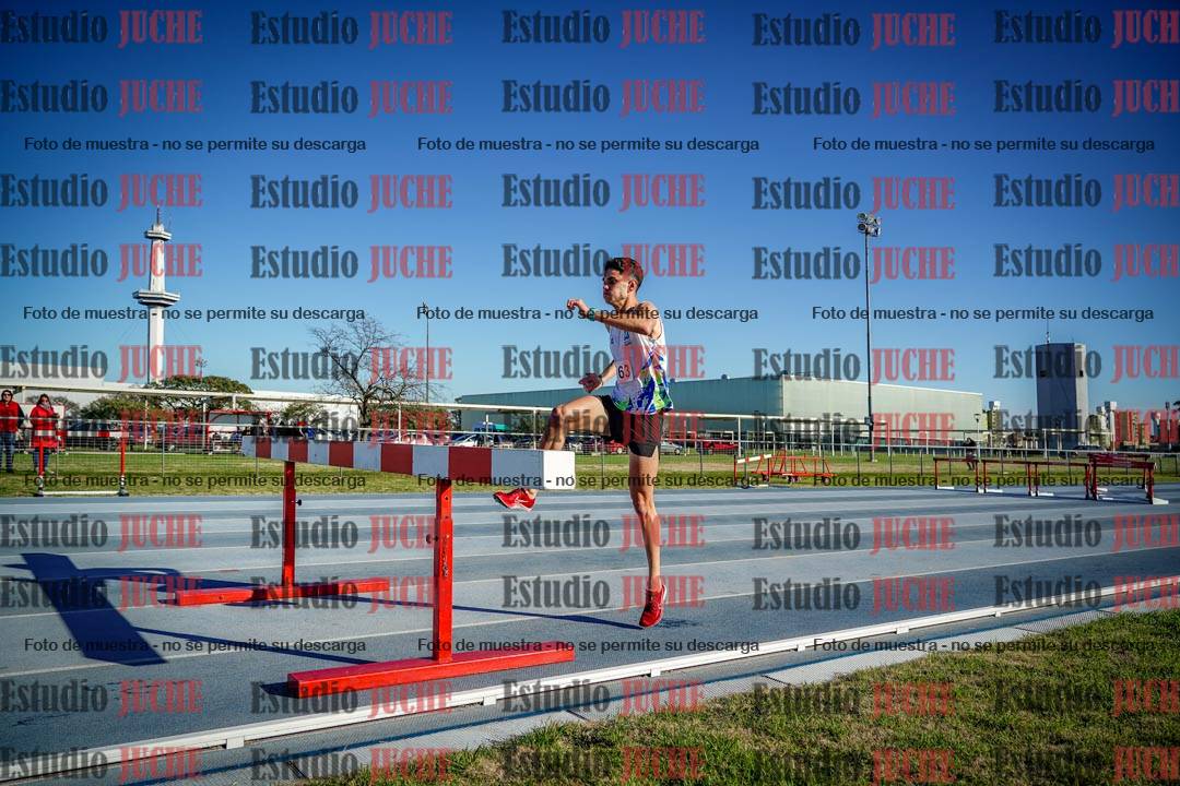 Fotos de los 3000 m con obstáculos de varones