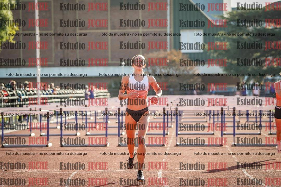 Fotos de los 100 m con vallas de mujeres
