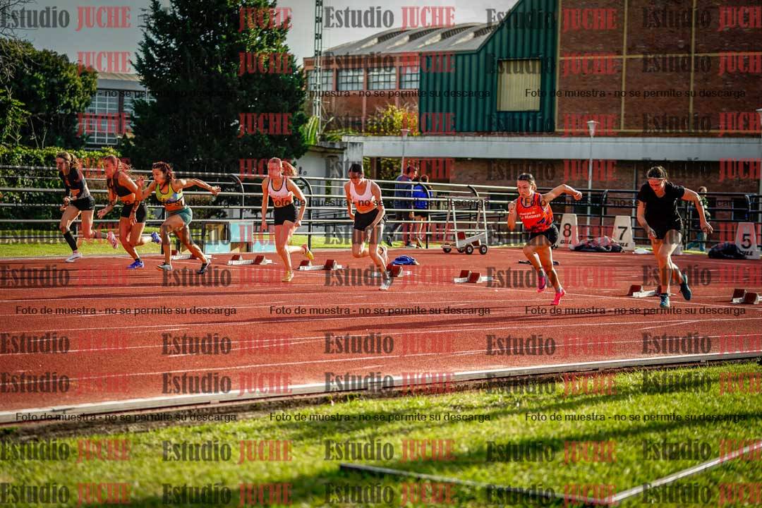 Fotos de los 100 m con vallas de mujeres