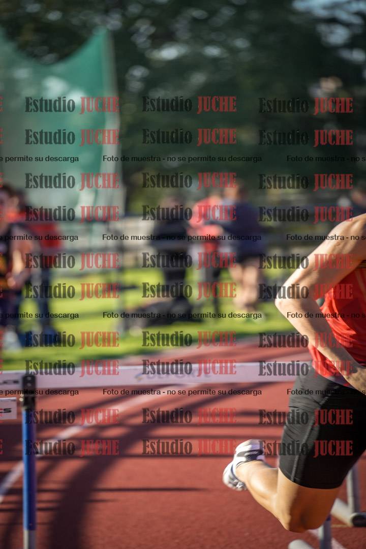 Fotos de los 400 m con vallas de varones