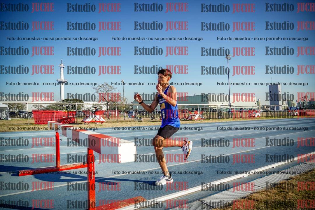 Fotos de los 2000 m con obstáculos de varones