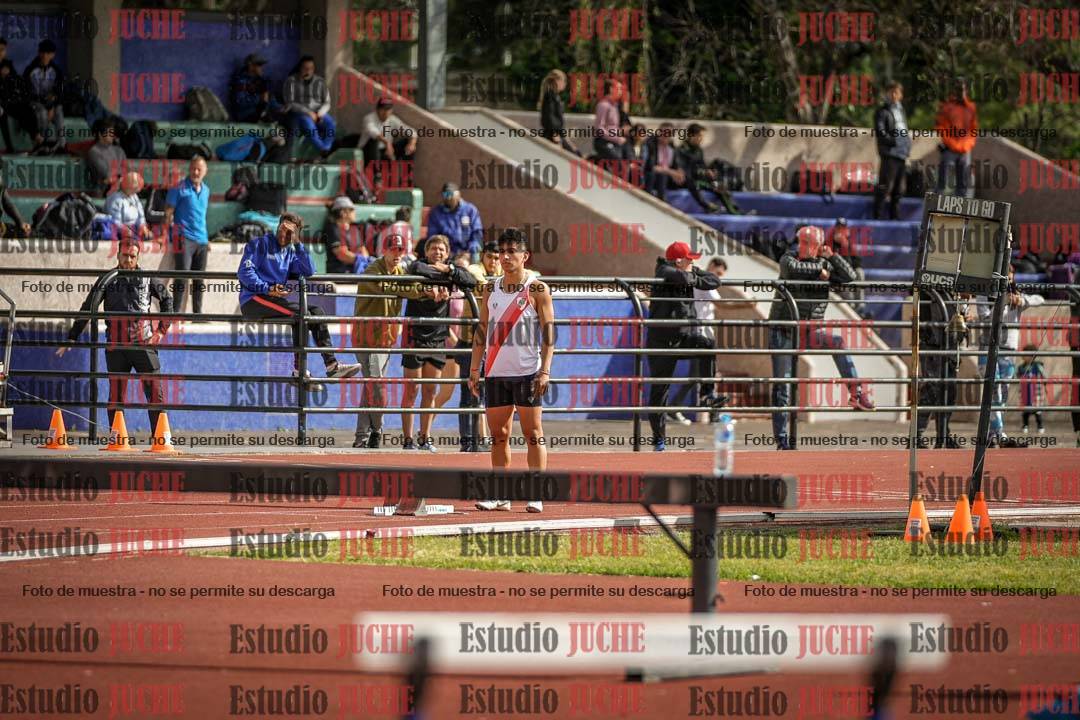 Fotos de los 400 m con vallas de varones