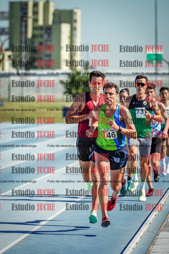 Fotos de los 5000 m de mujeres y varones - serie 1