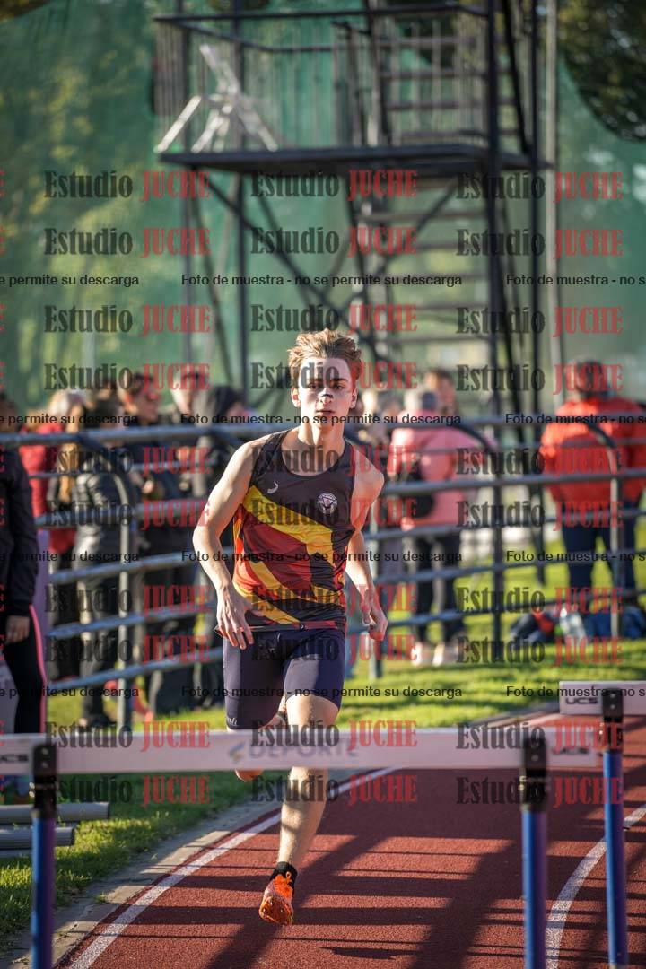 Fotos de los 400 m con vallas de varones