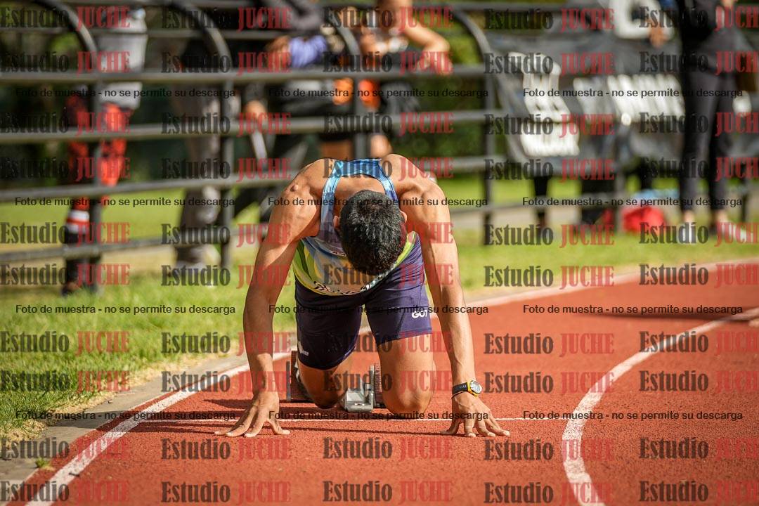 Fotos de los 400 m con vallas de varones
