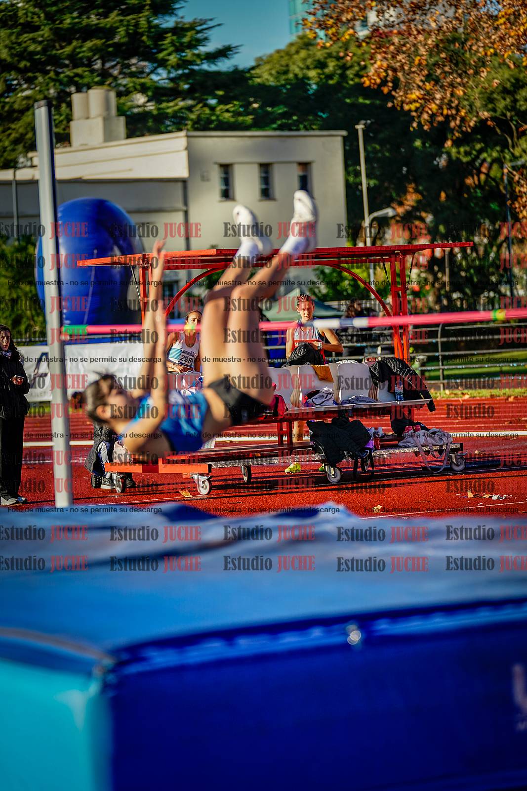 Fotos del salto en alto de mujeres