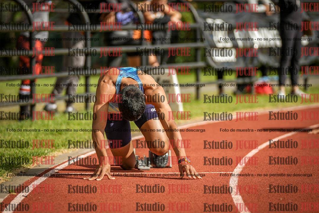 Fotos de los 400 m con vallas de varones
