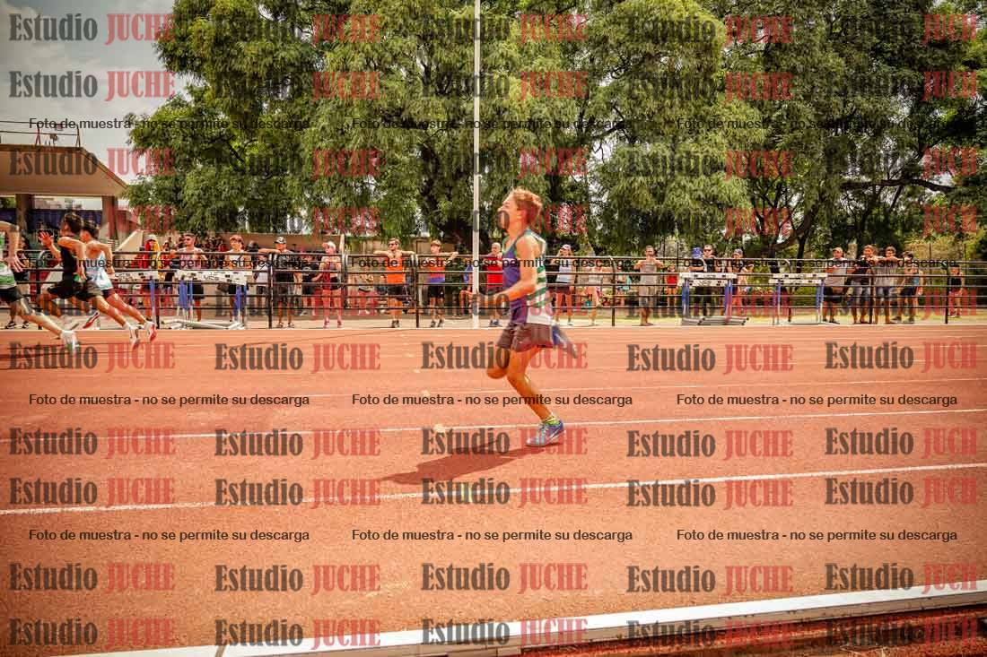 Fotos de los 80 m llanos de varones
