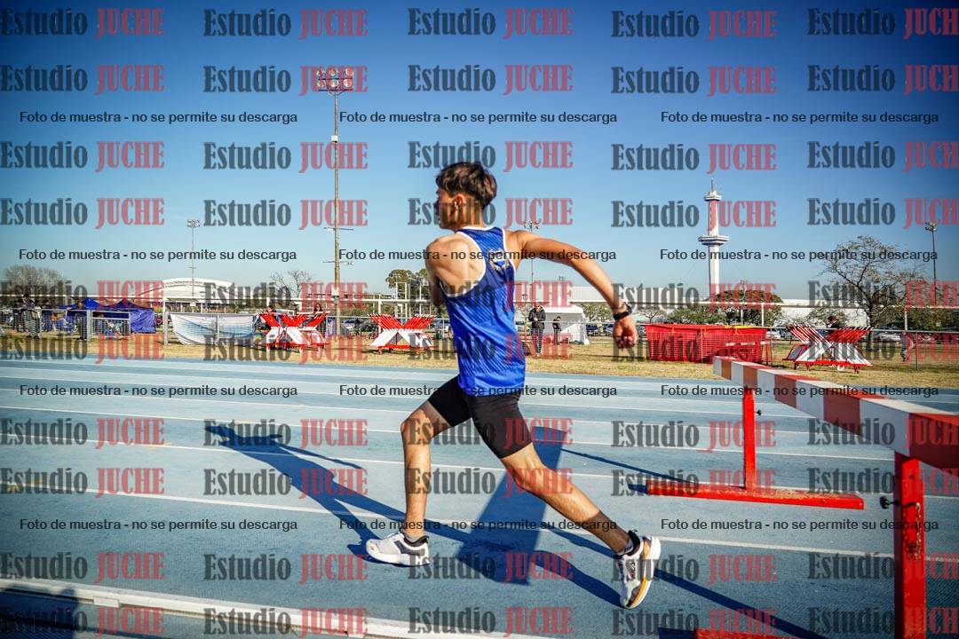 Fotos de los 2000 m con obstáculos de varones