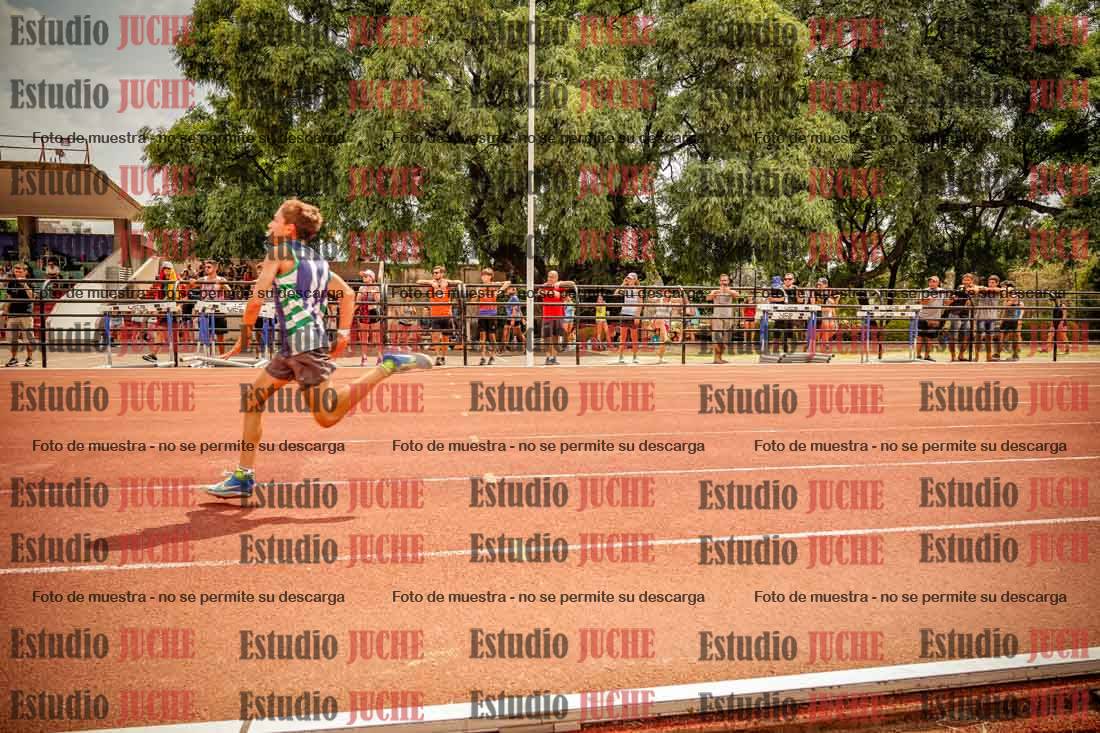 Fotos de los 80 m llanos de varones