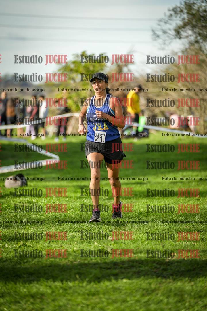 Fotos de la llegada del cross de 4000 m - mujeres
