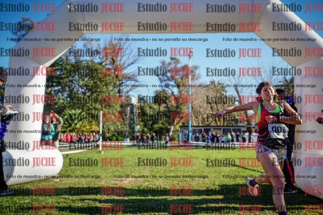 Fotos de la llegada del cross de 4000 m - mujeres