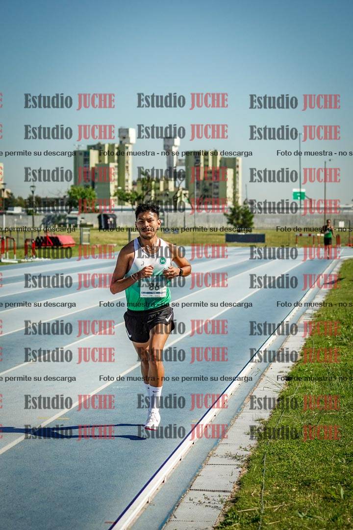 Fotos de los 5000 m de mujeres y varones - serie 1