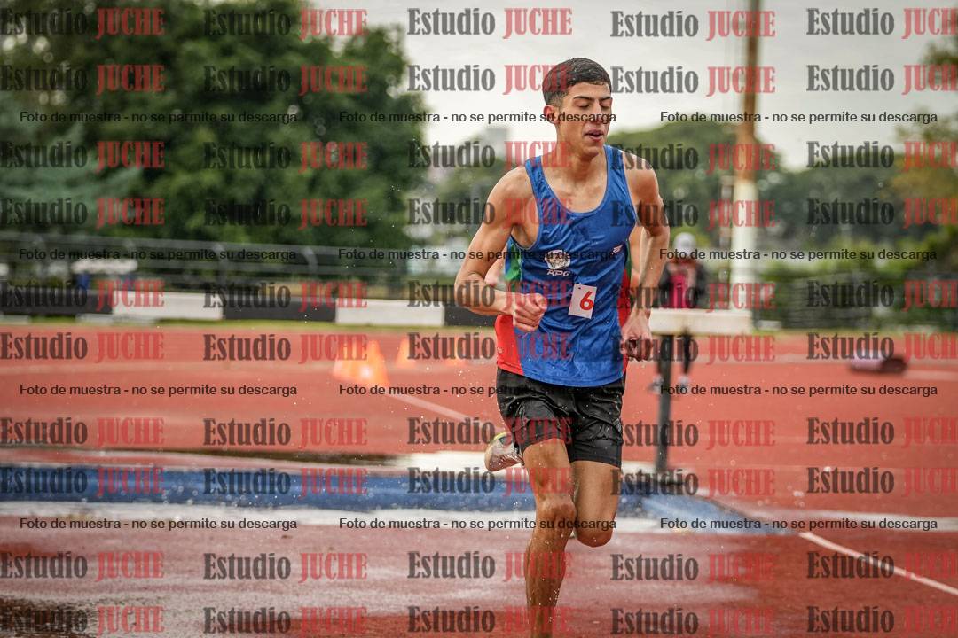 Fotos de los 3000 m con obstáculos de varones