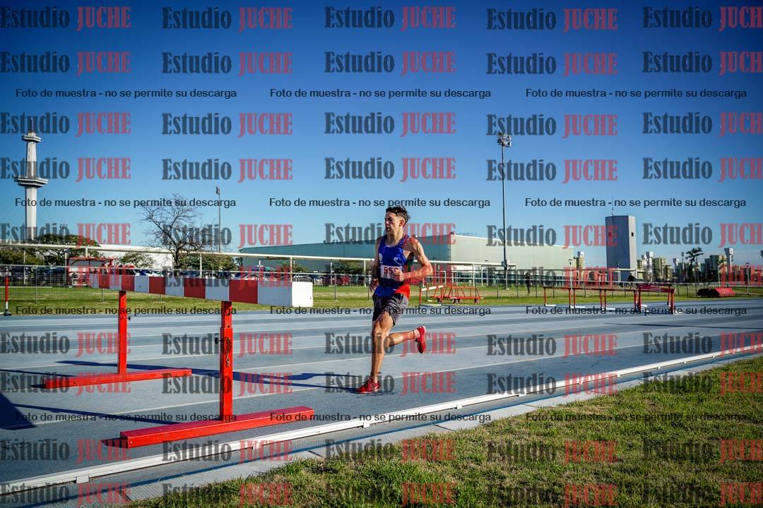 Fotos de los 3000 m con obstáculos de varones