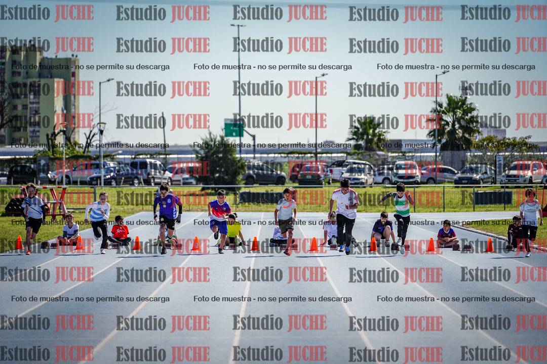 Fotos de los 50 m llanos de varones