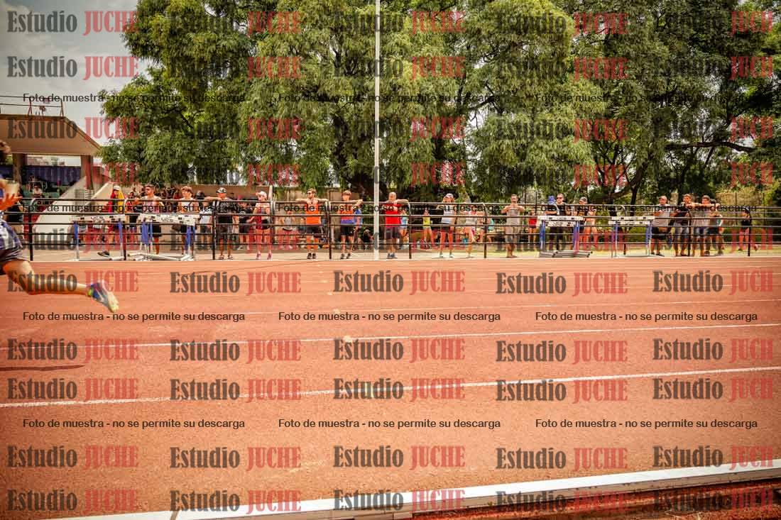 Fotos de los 80 m llanos de varones