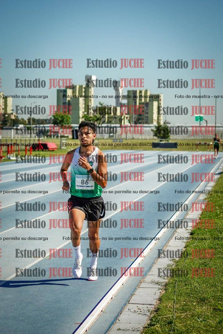 Fotos de los 5000 m de mujeres y varones - serie 1