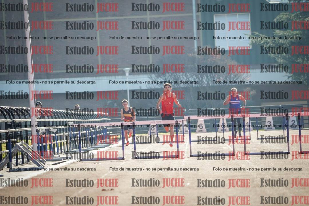 Fotos de los 400 m con vallas de varones