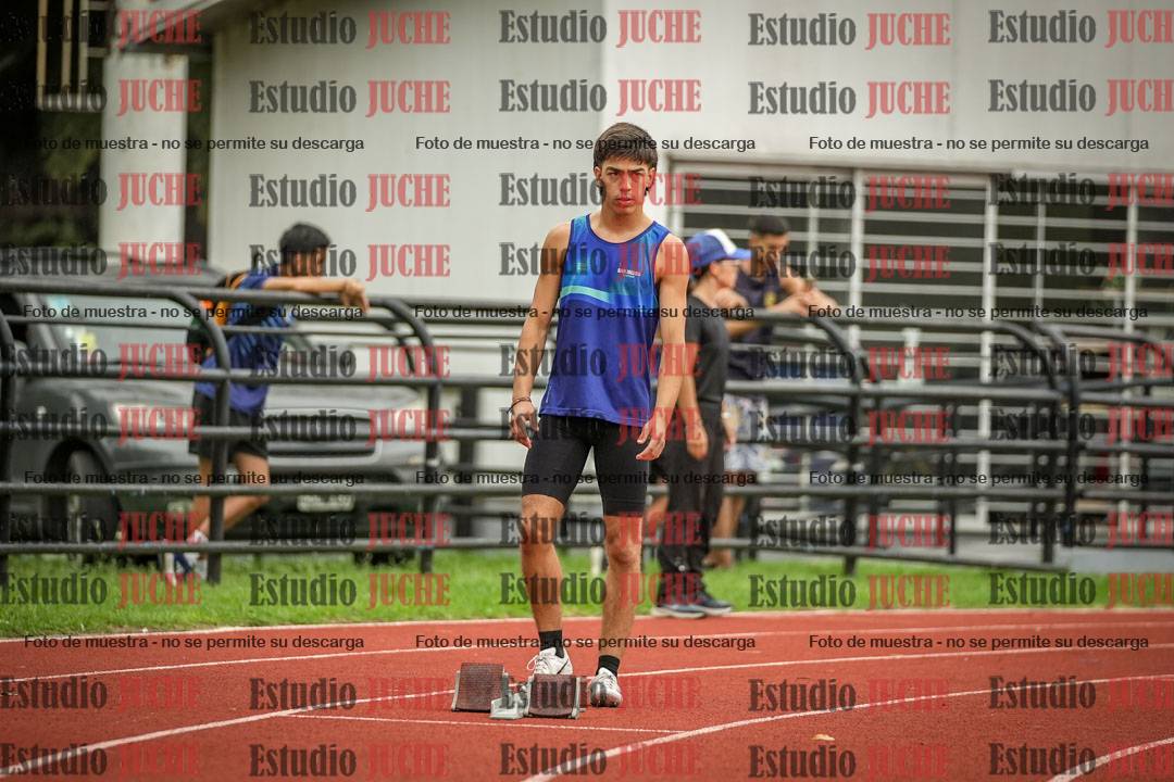 Fotos de los 400 m con vallas de varones