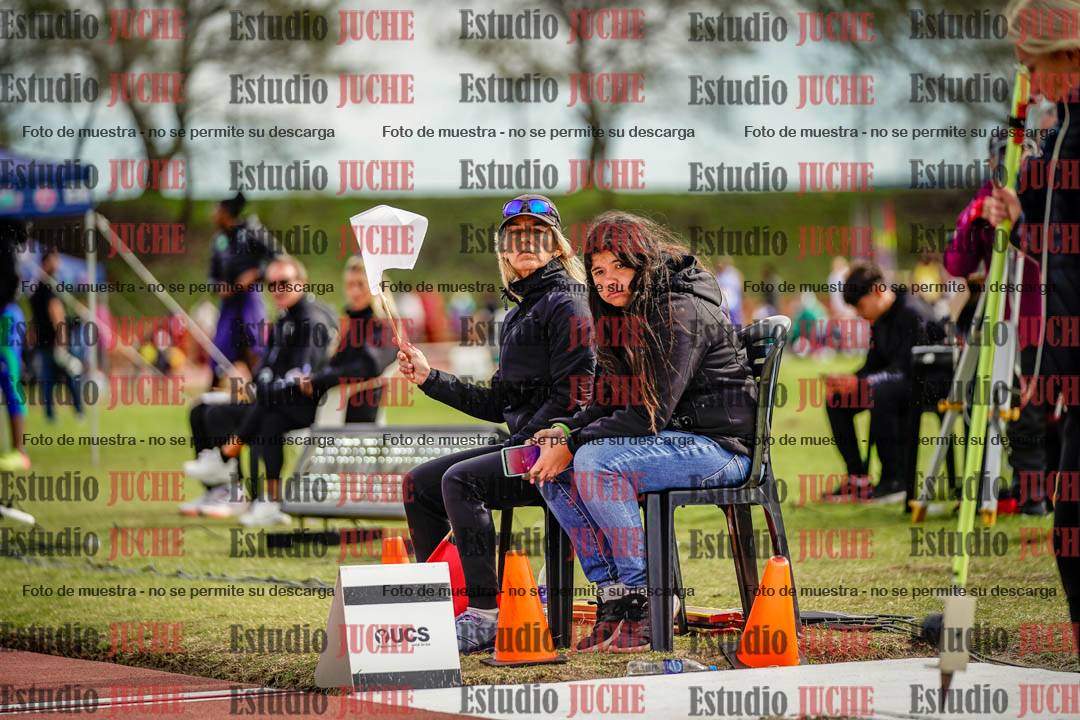 Fotos de algunos extras y podios del día 3