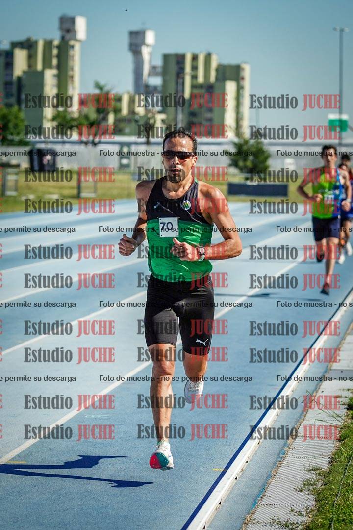 Fotos de los 5000 m de mujeres y varones - serie 1
